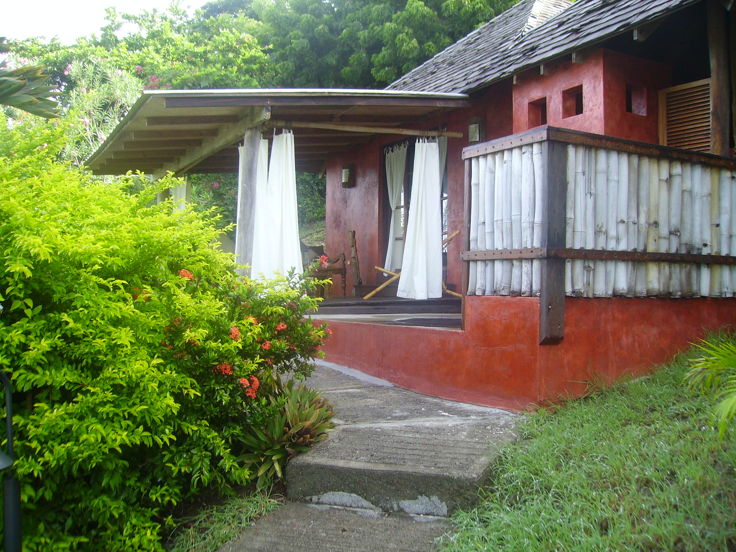 laluna villa